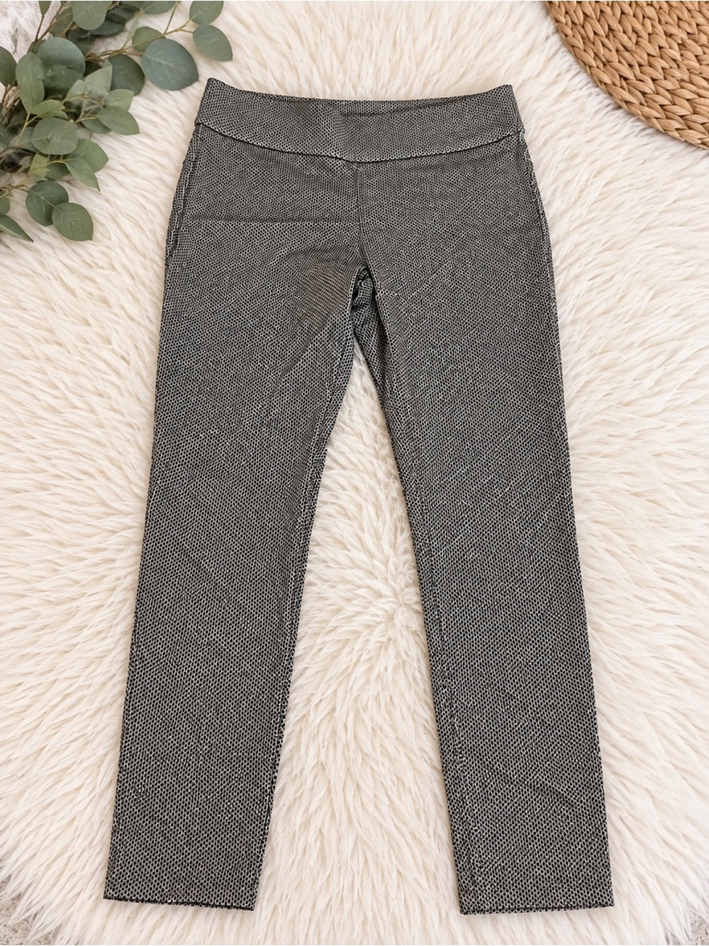 Apt. 9 Black and White Micro Dot Leggings